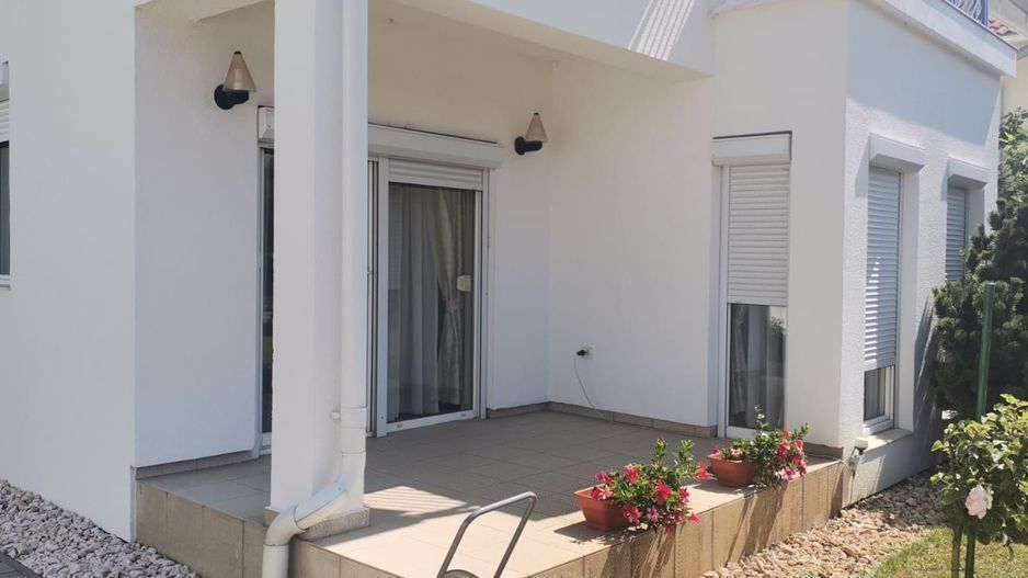 Casă deosebită în Fratellia, cu teren 657 mp - Poză 15