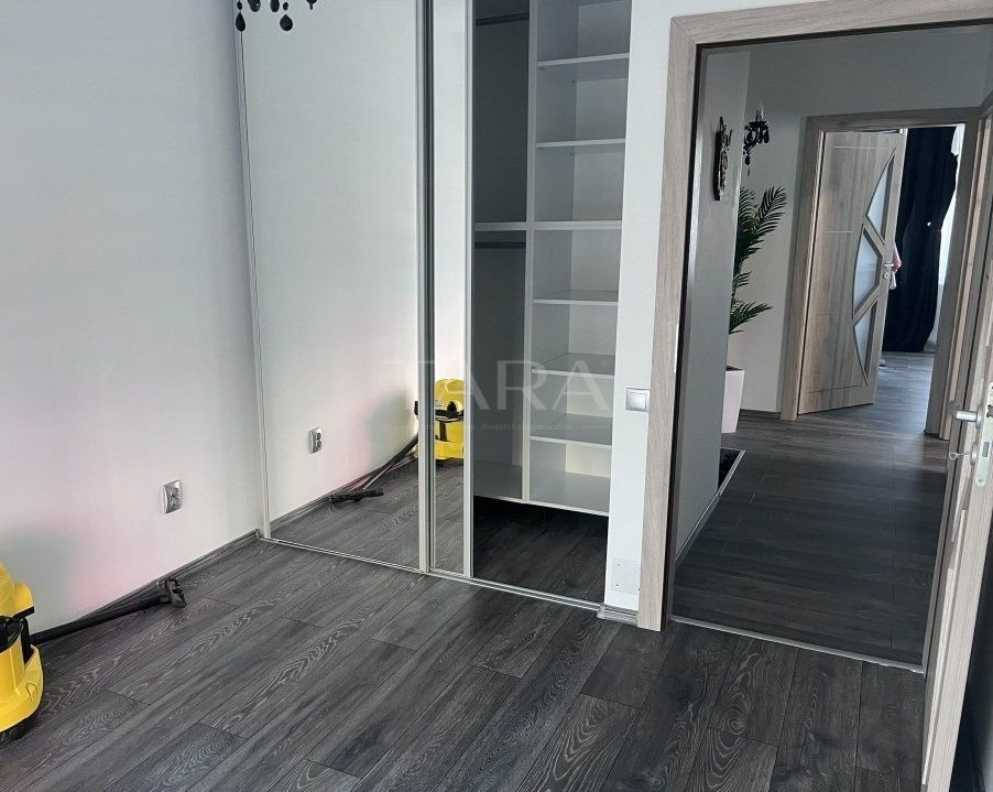 Casă / Vilă cu 4 camere de vanzare in Floresti, zona Eroilor - Poză 9