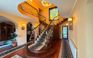 Casă Exclusivistă în Stil Baroc | 330 mp | Teren 1.200 mp - Poză 4