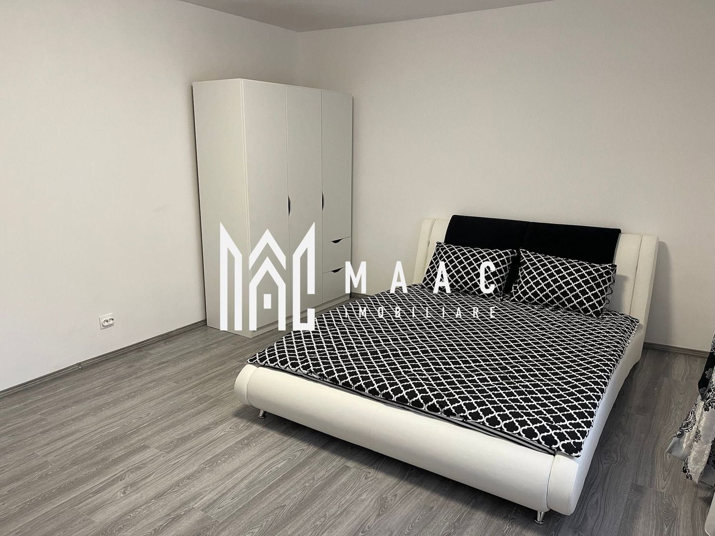 Apartament modern Ultracentral | Loc de parcare inclus | 2 balcoane | - Poză 3