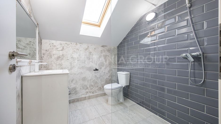 Vila 5 dormitoare | Pensiune | Proprietate versatilă în Marcus, Brașov - Poză 9