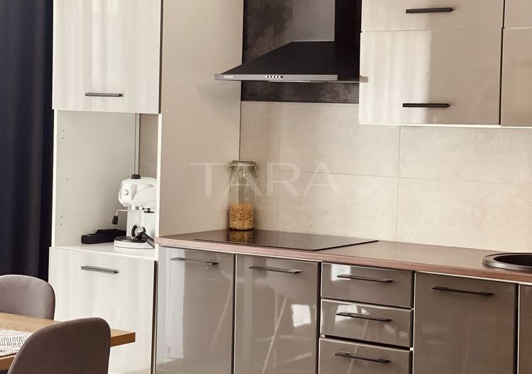 Apartament ULTRAFINISAT,  2 camere in Floresti. - Poză 3