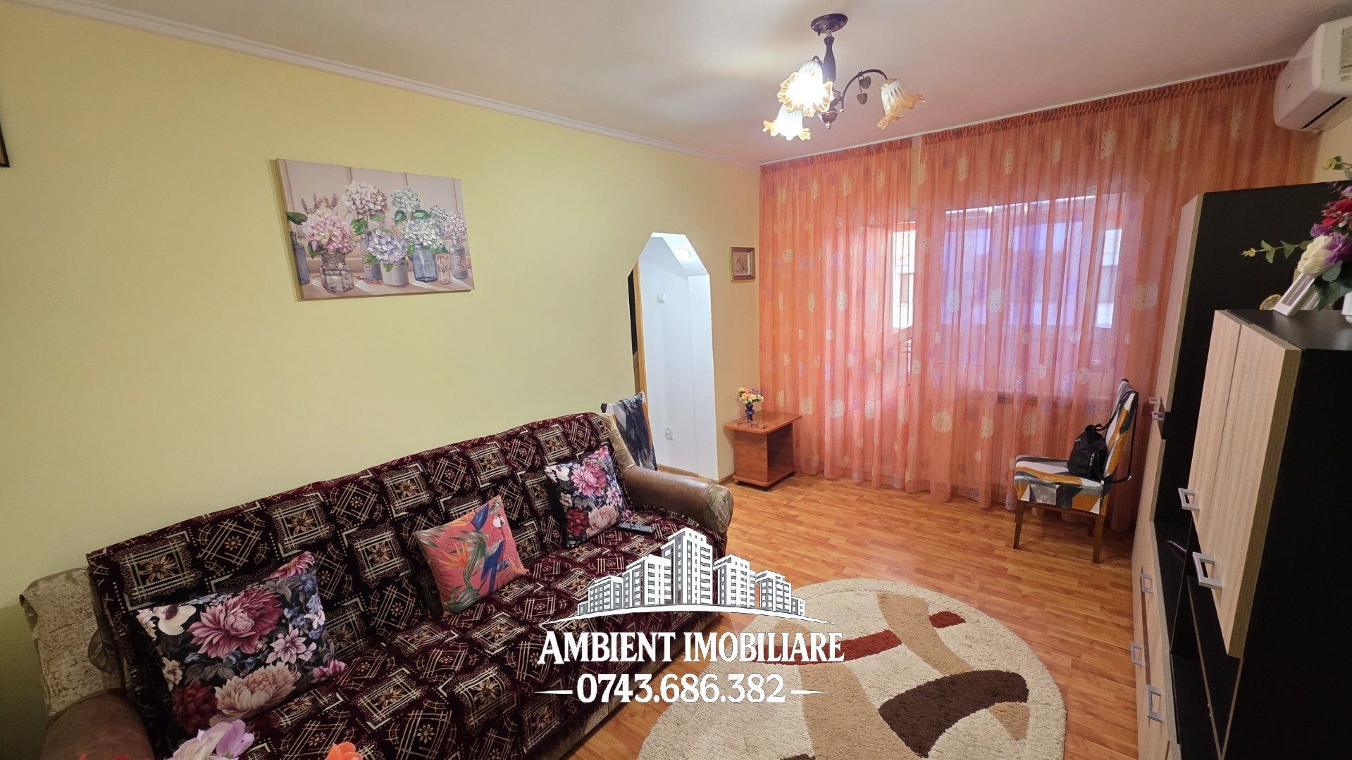 Apartament cu 3 camere, etaj 4, NEMOBILAT, zona CENTRU; - Poză 2