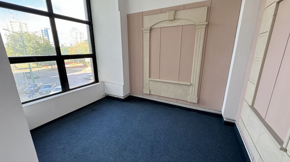 Spațiu comercial 493 mp utili | Locație centrală | Vizibilitate excelentă | - Poză 43