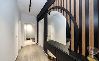 Apartament cu 3 camere, 2 bai, mobilat lux - zona Coresi - Poză 17