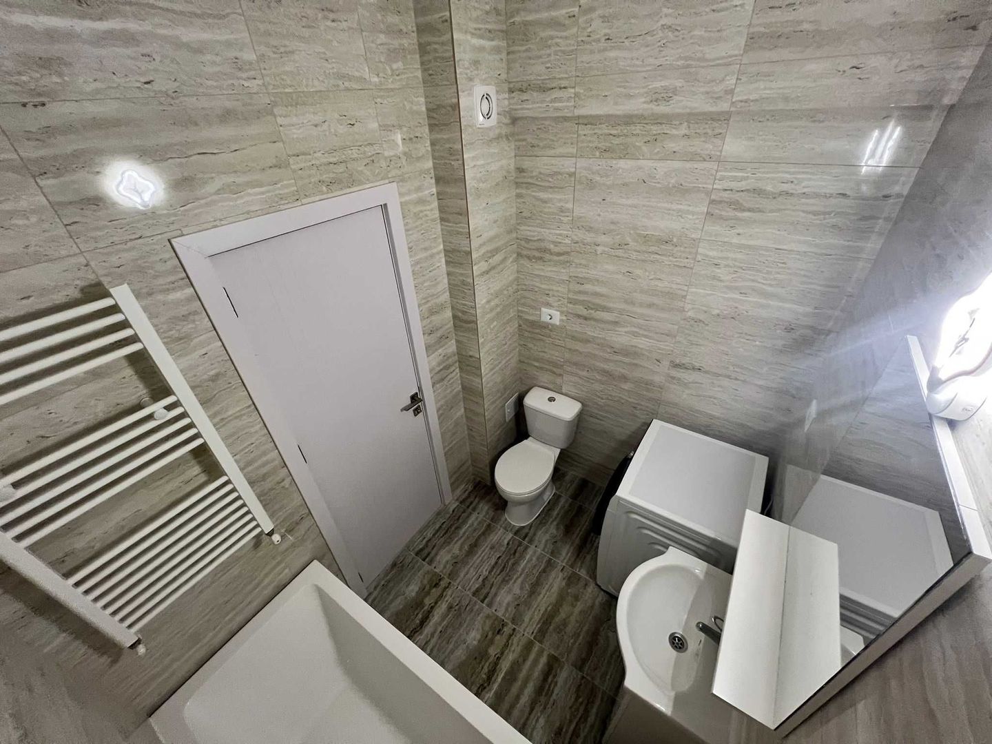 De închiriat – Apartament 2 camere decomandat |  District Residence - Poză 6