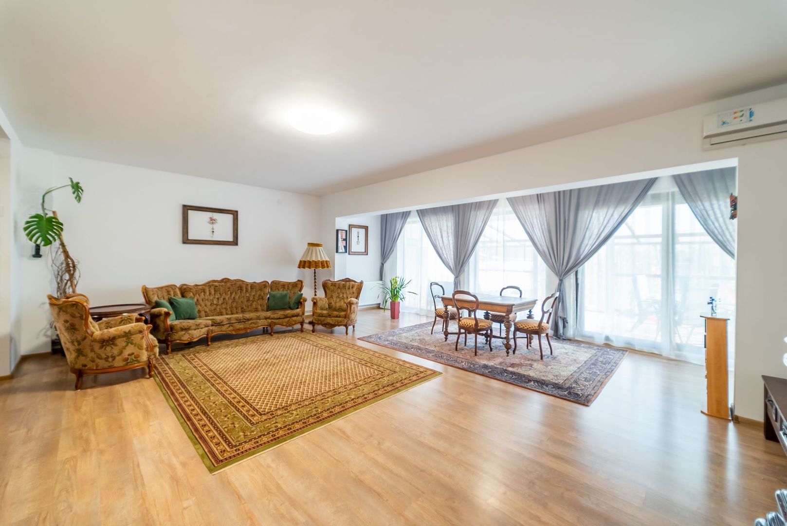 Vilă spațioasă pe teren de 1472 mp, Sânnicolau Mic - Poză 6