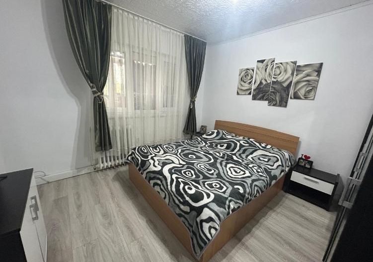 apartament decomandat 5 camere,96 mp utili-Padurea Verde, 2 bai, balcon 12mp - Poză 3