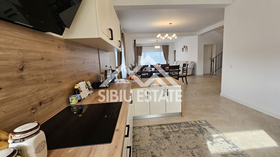 Casa Sibiu Cisnadioara, casa cu garaj, 5 camere, 3 bai - Poză 21