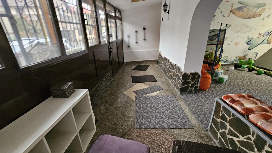 Spatiu de inchiriat 120 mp utili Campina central! - Poză 20