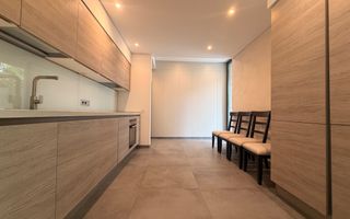 APARTAMENT SPATIOS CU 4 CAMERE LA INCHIRIERII IN ZONA PRIMAVERII - Poză 9