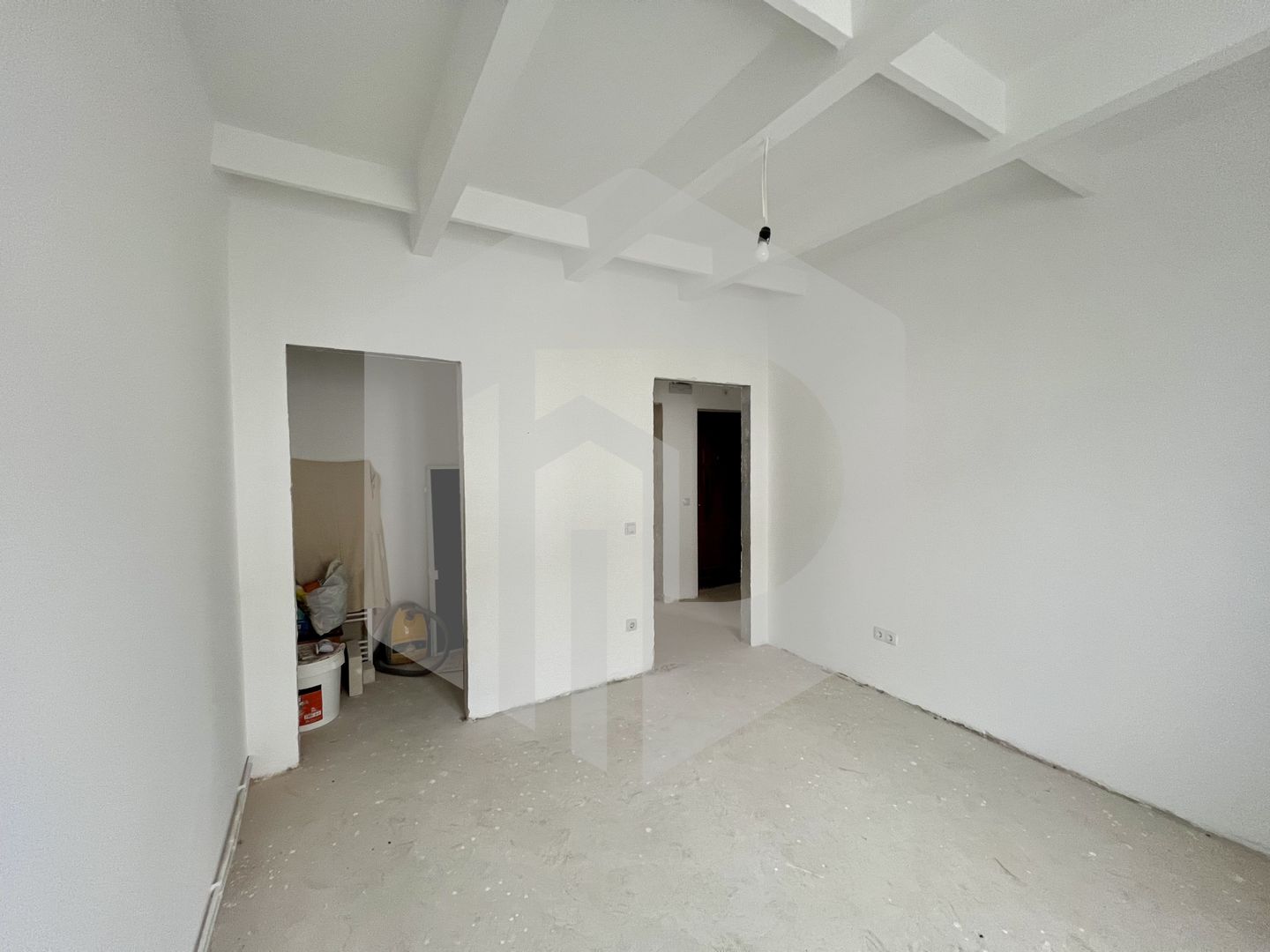 Apartament 2 camere renovat/ Decomandat+ Pivniță 16 mp-Turnisor-Metro - Poză 1