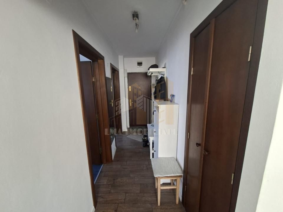 Apartament 3 camere semidecomandat Apolo Brasov - Poză 3