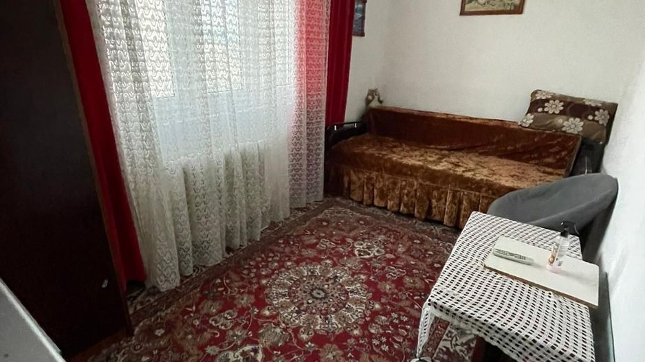 Apartament cu 4 camere de vanzare, Zona Cetate - Poză 3