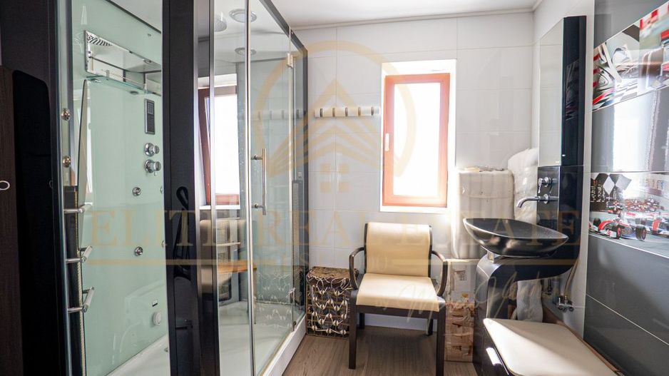 Mamaia Sat - Vila moderna, dotari premium, curte mare, vedere la lac! - Poză 47