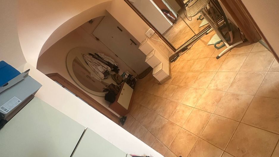 De vanzare aparatament 3 camere - zona Drumul Taberei - Poză 5