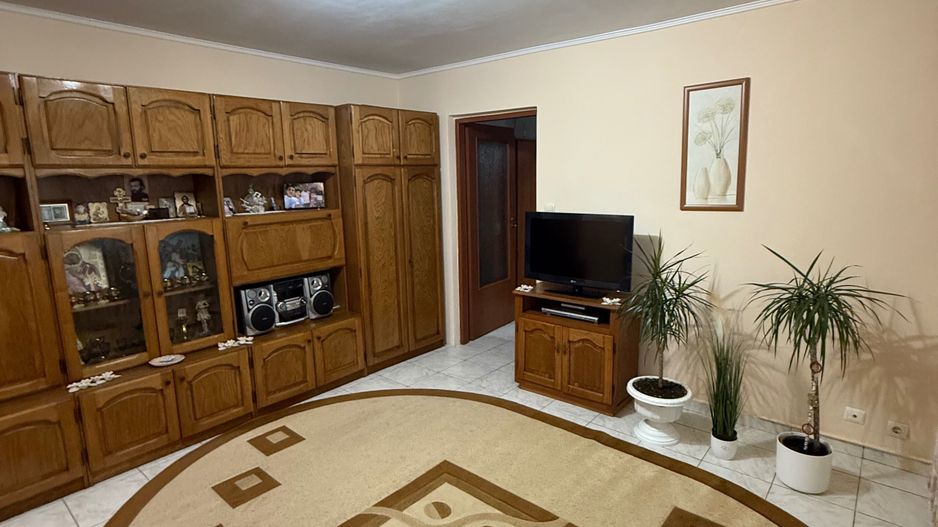 Buziasului-AEM | 2 Camere | Centrala proprie | Mobilat - Poză 1