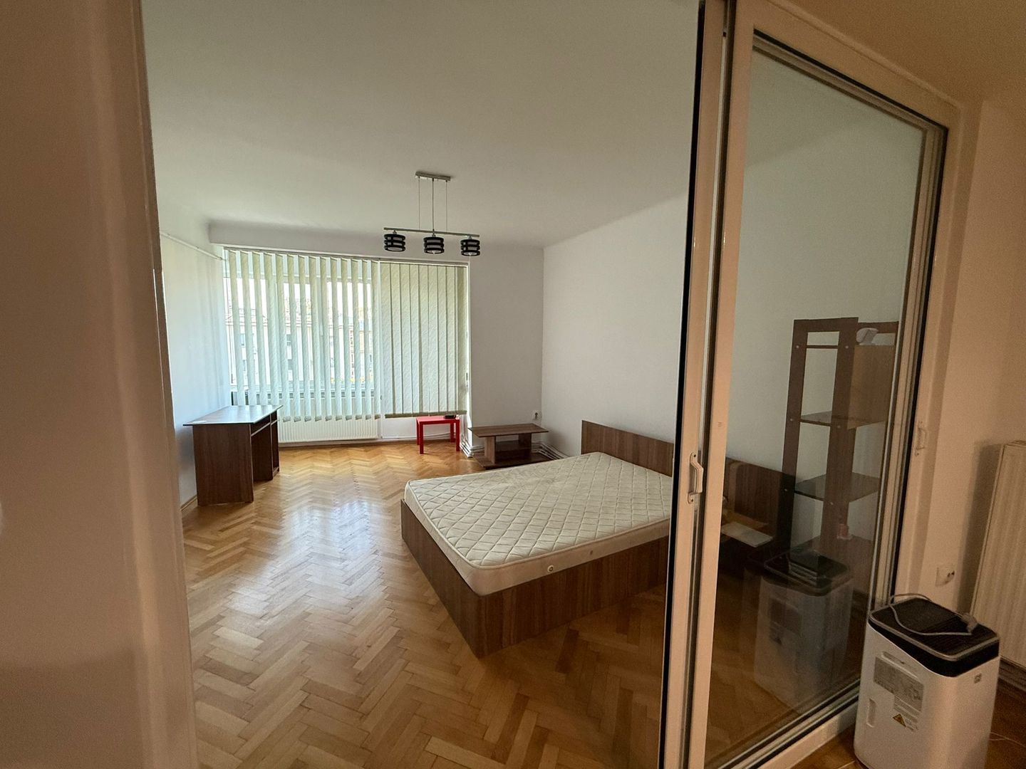 VANZARE Garsoniera in zona Unirii - Poză 2