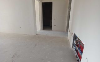 Apartament semifinisat cu terasă și parcare în Florești. - Poză 1