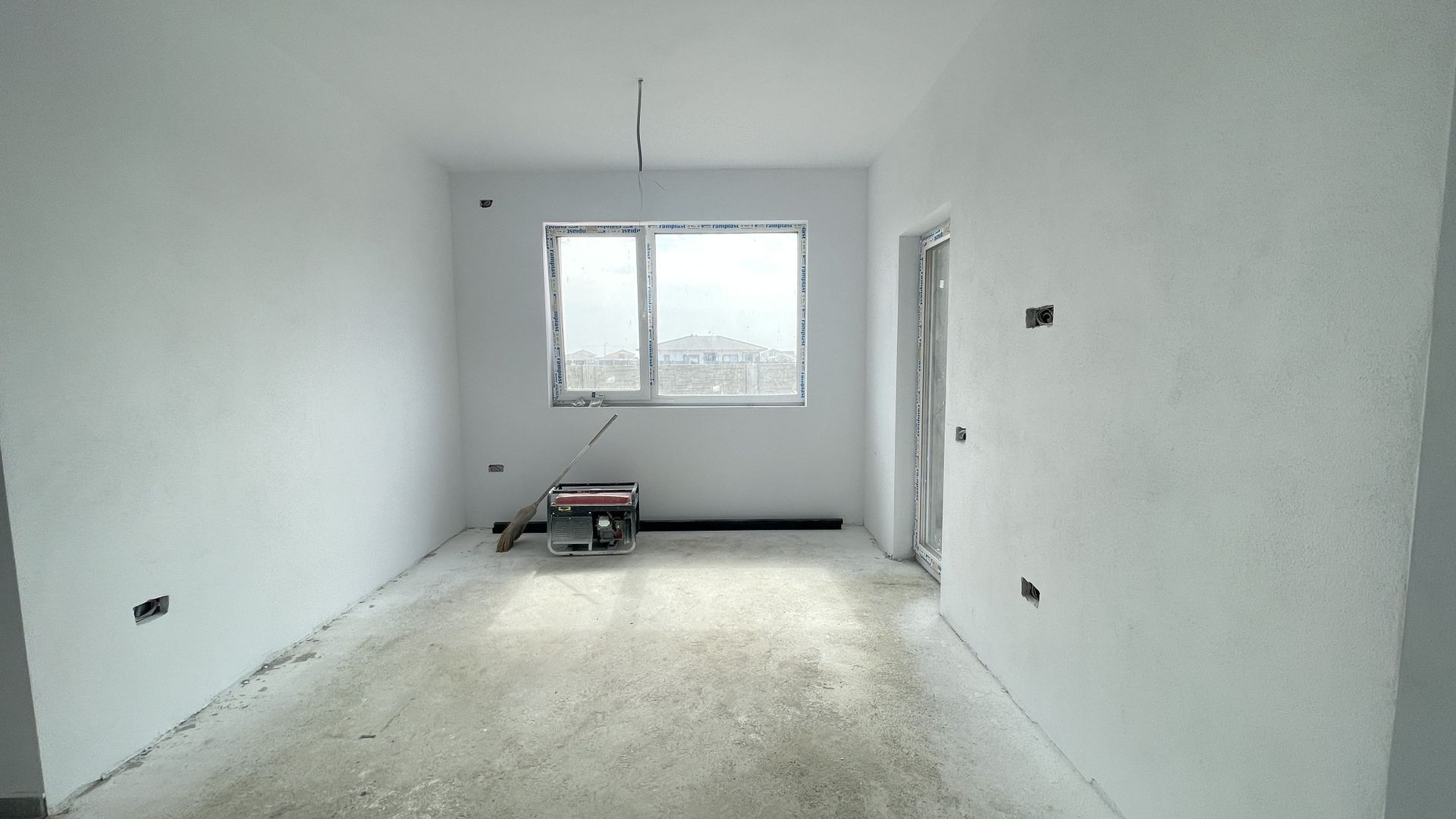 Duplex pe parter de vanzare in Bucovat - Poză 14