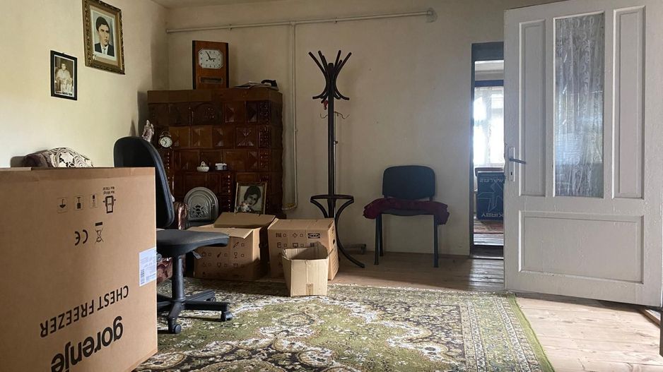 Vanzare casă cu teren generos în Săcueni, la 15 minute de Târgoviște - Poză 5