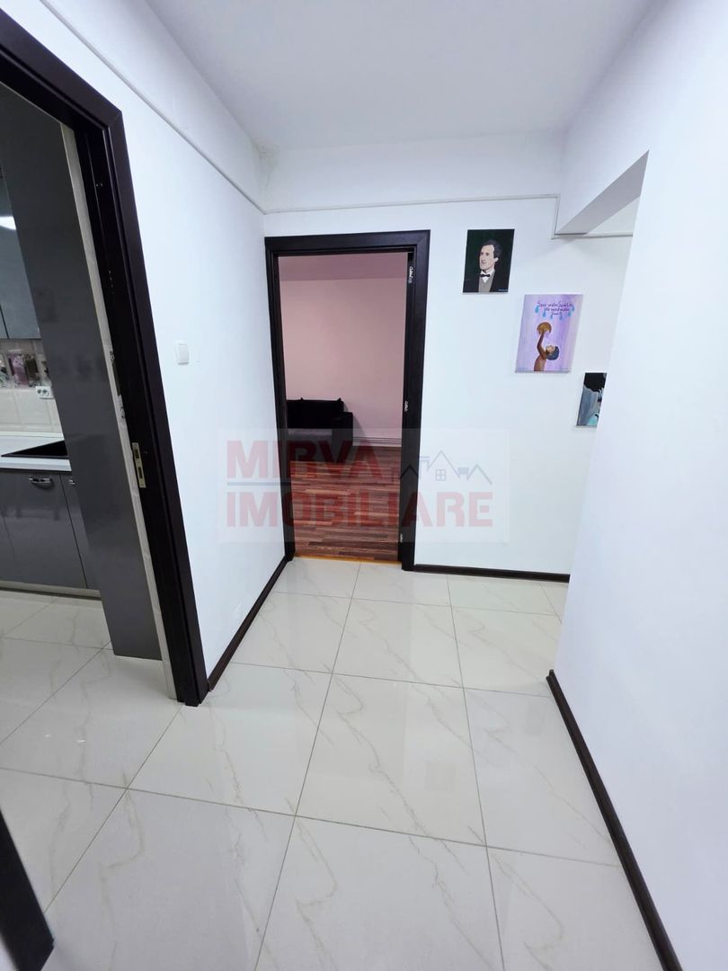 Apartament 3 camere de inchiriat, 9 Mai, 2 bai, beci - Poză 4