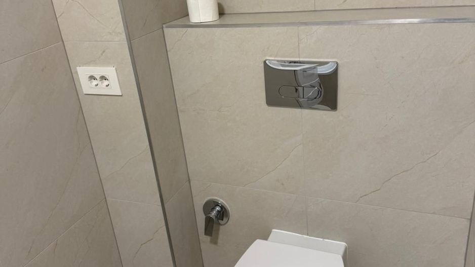 Apartament 2 camere la parter inalt de vanzare in Prima Arena - Poză 13