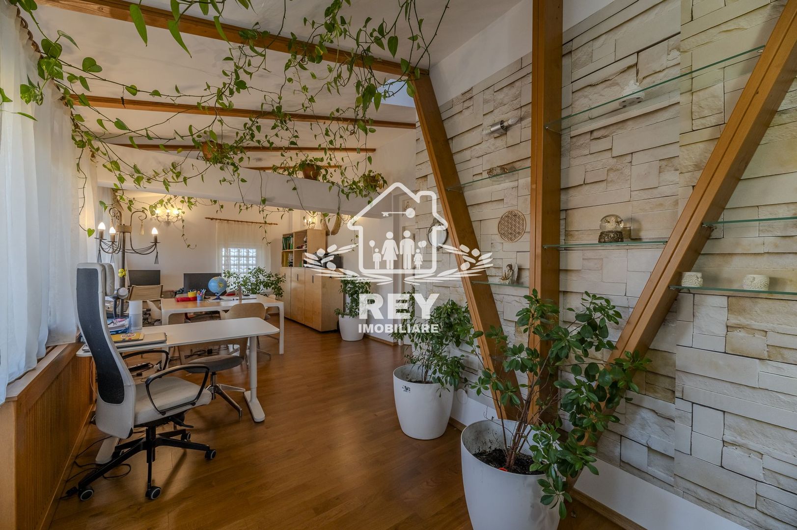 De Vânzare Vila Superba la liziera parcului Sub Arini - Poză 15