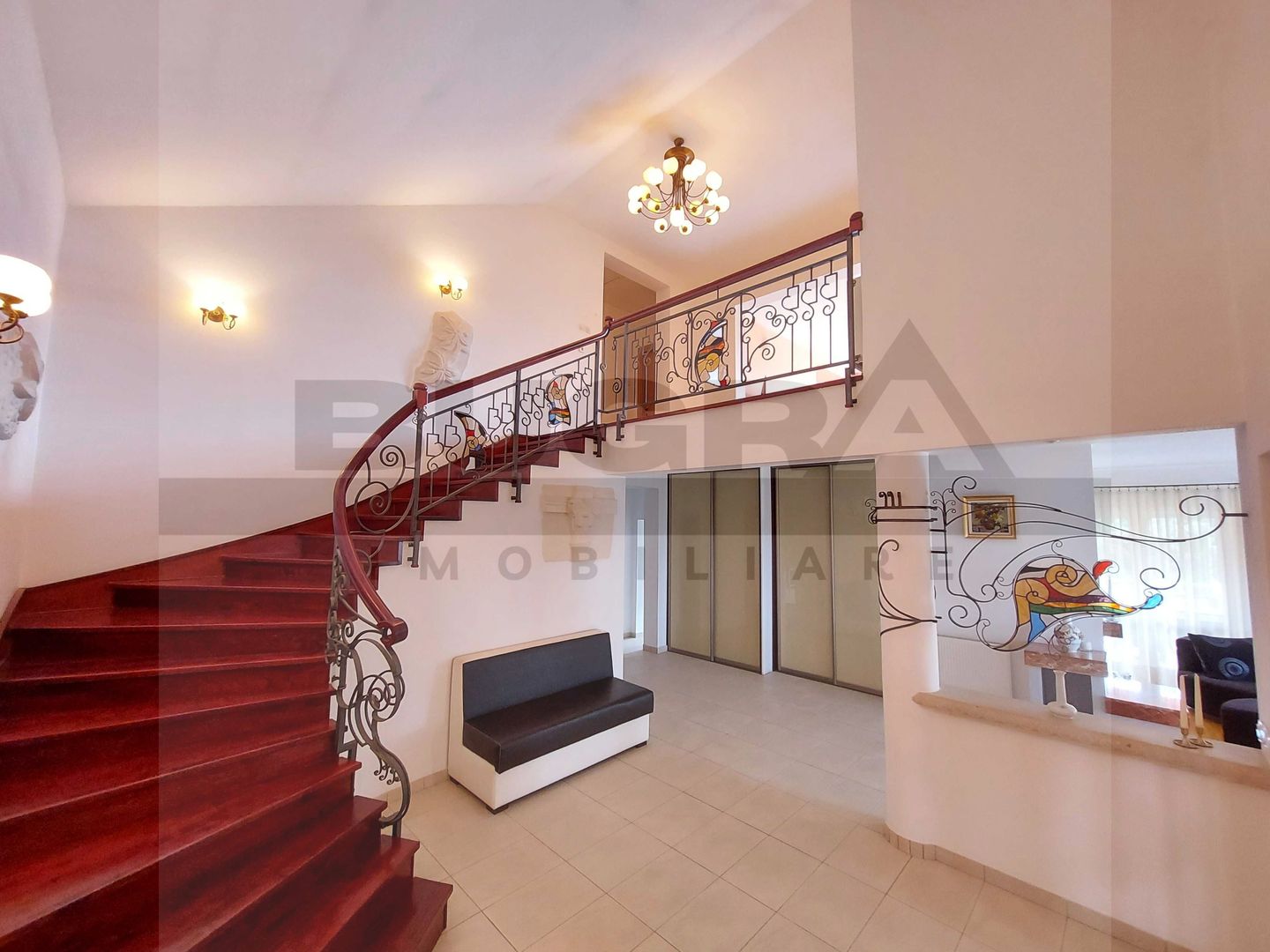 Vila exclusivista 400 mp, teren 2400 mp - zona Faget - Poză 9
