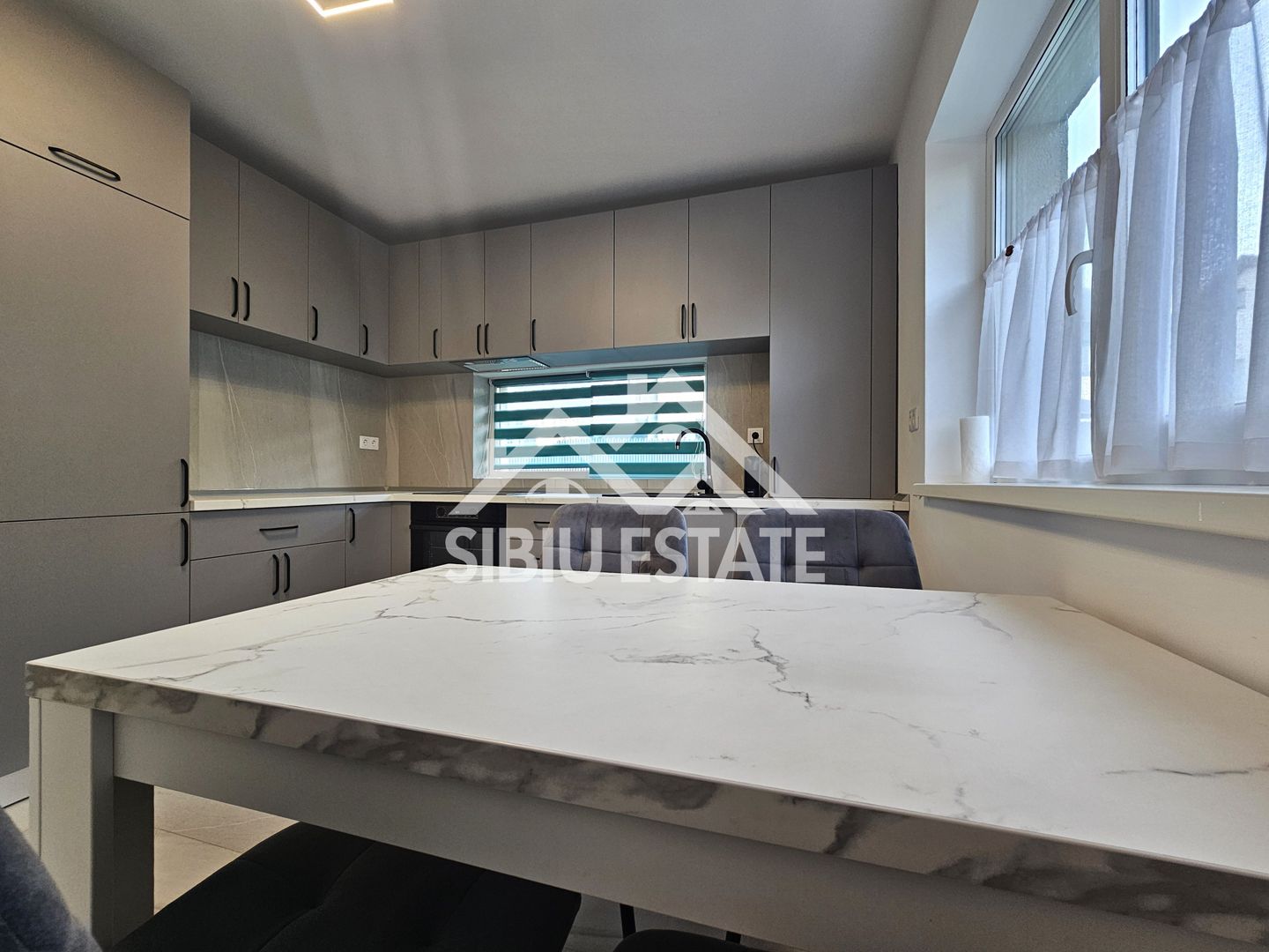 Casa de inchiriat 4 camere, 2 bai, confort nou - Poză 2