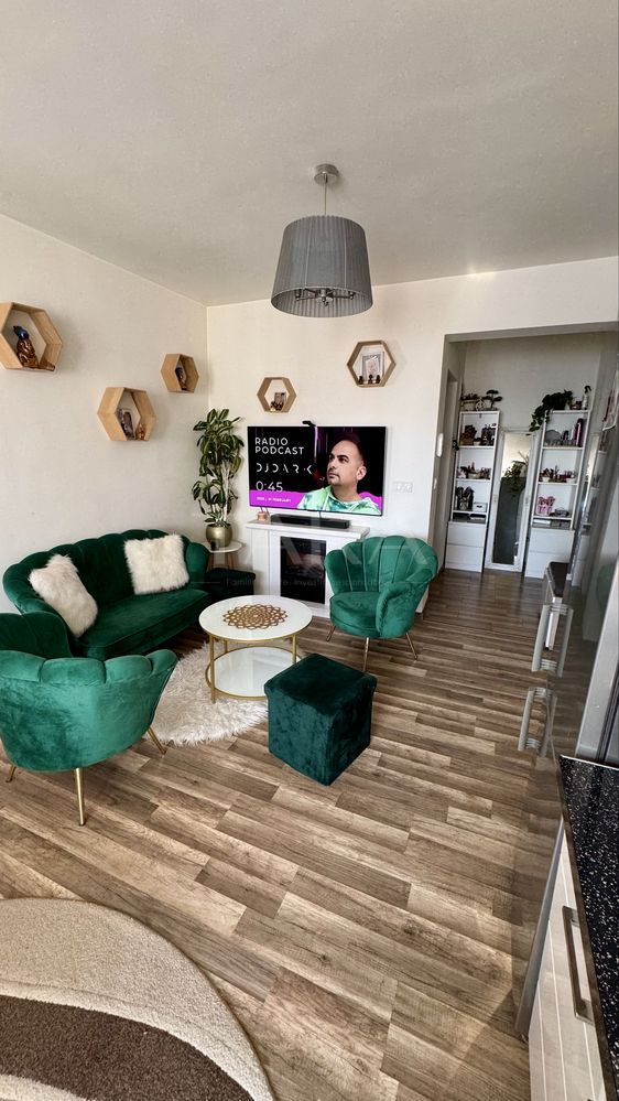 Apartament cu 3 camere decomandate, Baciu, zona Petrom - Poză 2