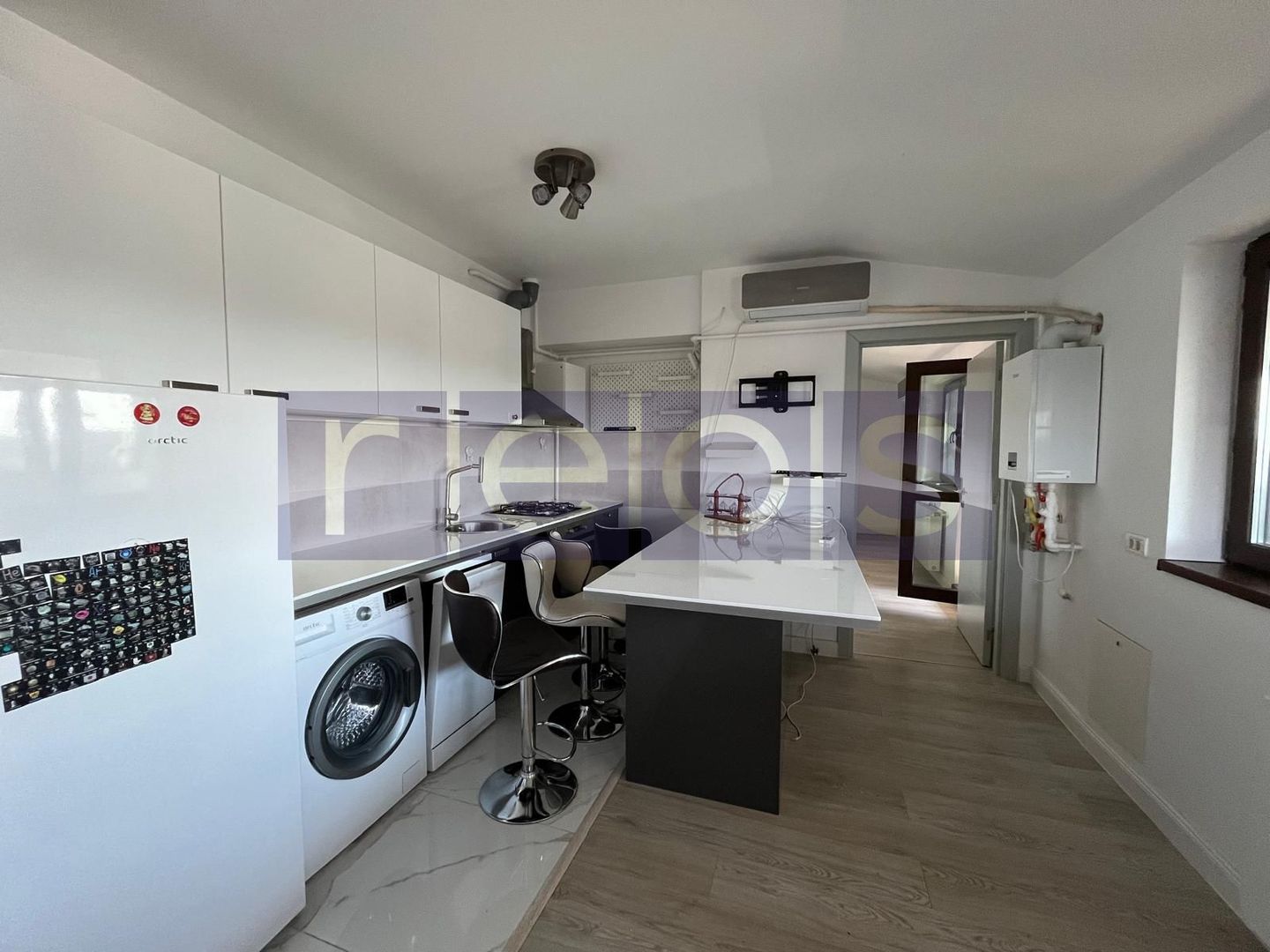 VANZARE 2 CAMERE | SISESTI | 81 MP - Poză 12