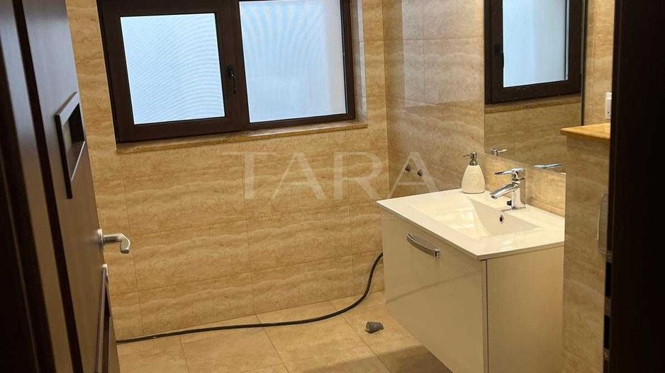 Apartament cu 2 camere și grădină proprie, stradă privată. - Poză 6