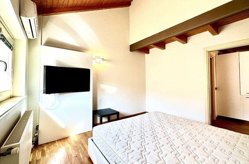 Apartament în Piața Unirii - renovat - mobilat și utilat - Poză 16