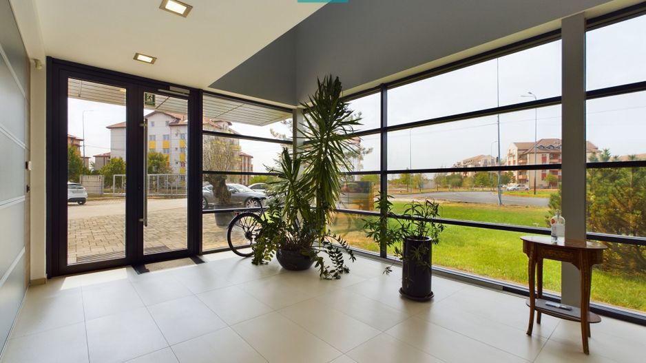 Clădire modernă pentru birouri 340 mp - Poză 4