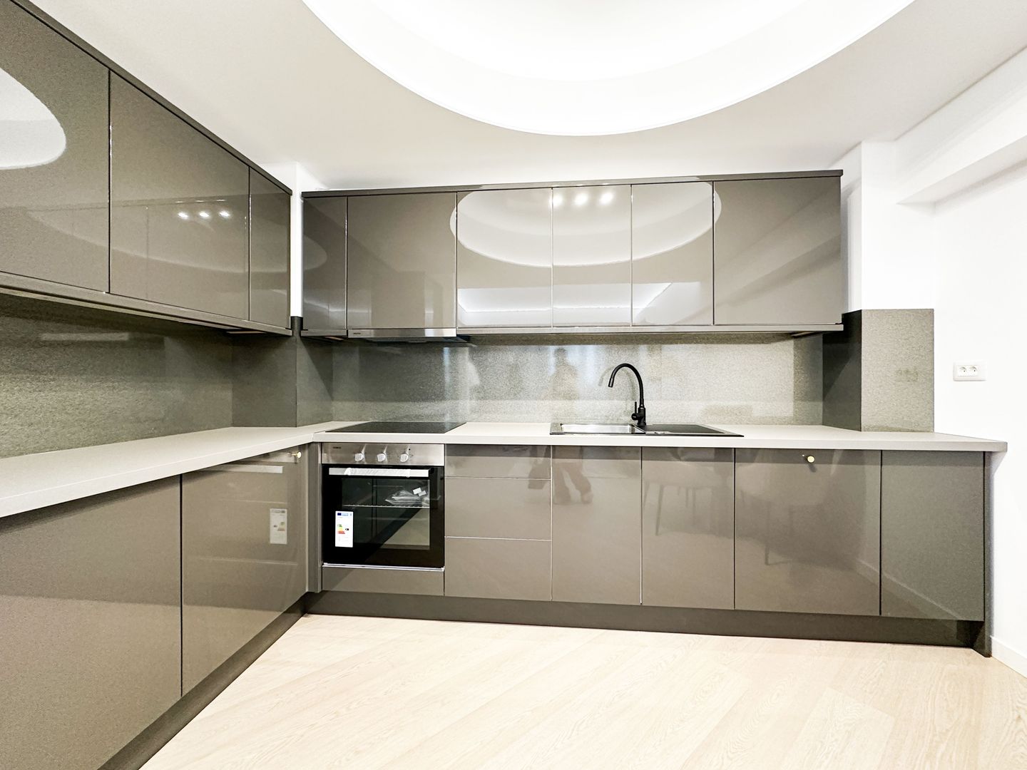 Apartament 3 camere I Cortina North I Parcare - Poză 4