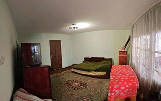 Casa cu personalitate in Calomfirescu – spatiu, liniste si teren gener - Poză 15