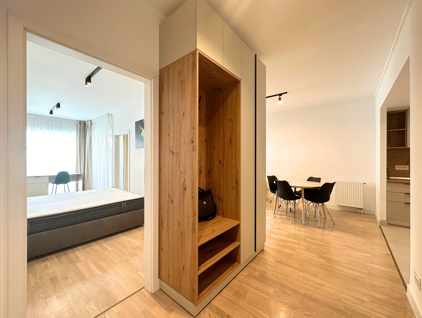 Inchiriere 2 camere cu parcare subterana Marmura residence zona Jiului - Poză 10