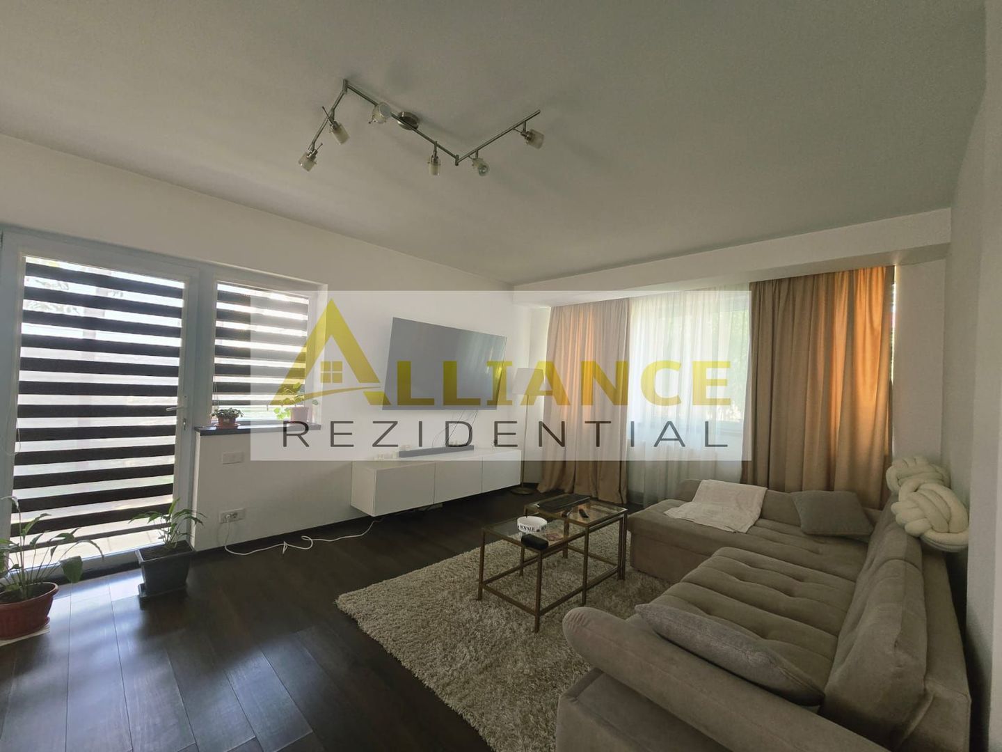 Casa de vanzare | Mobilata Utilata | 4 camere - 215.000€ - Poză 2