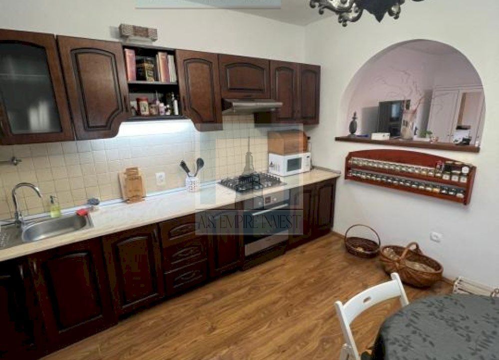 Casa singur in curte - zona Schei (ID:12393) - Poză 10