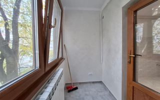 Liber, apartament 2 camere, 53 mp, Nicolina - Belvedere, baie cu geam - Poză 16