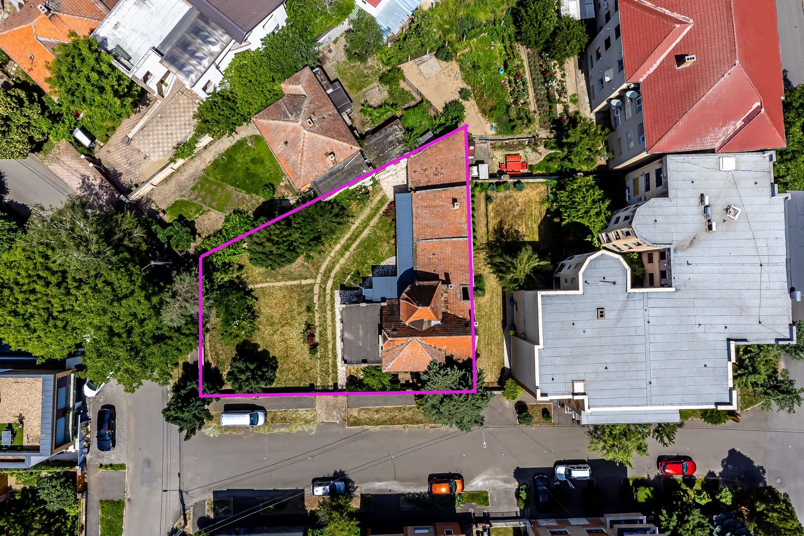 Proprietate cu teren generos în cea mai râvnită zonă a Aradului - Poză 2