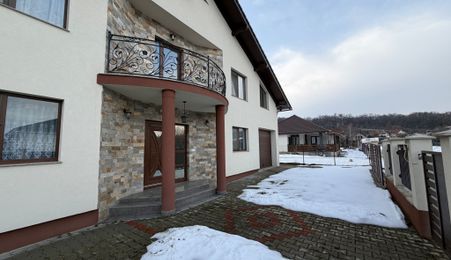 Casa de vanzare, 5 camere, Unirea