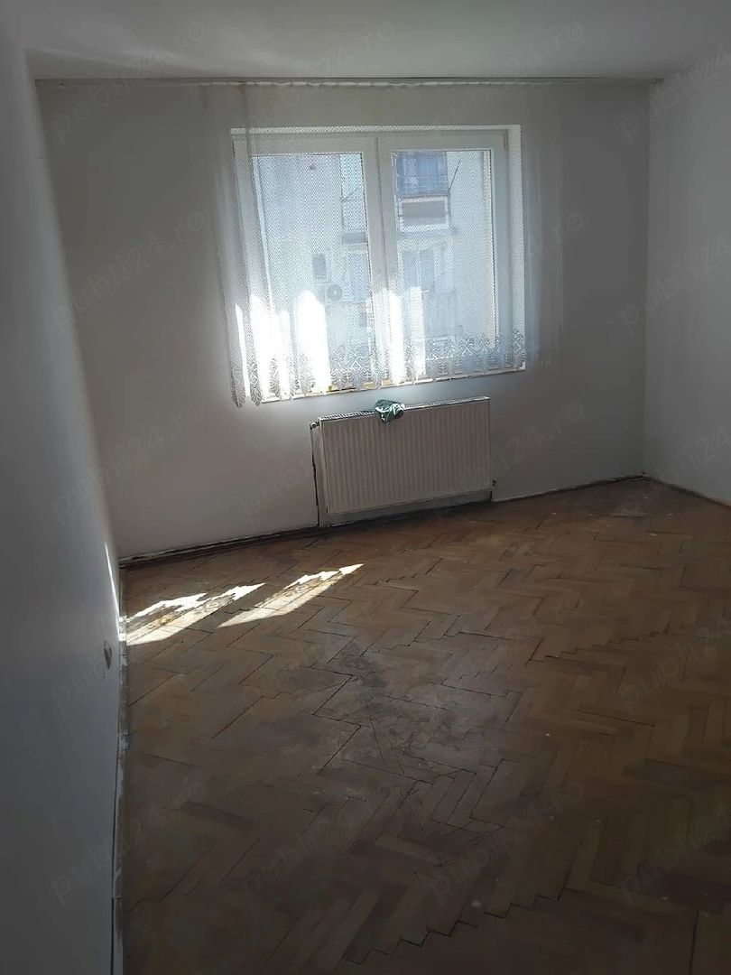 BRASADAS vinde garsoniera 37 mp. la etajul 3 pe Ostrovului. - Poză 3