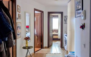 Apartament cu 3 camere, balcon și panoramă superbă, Baciu, zona Regal. - Poză 3