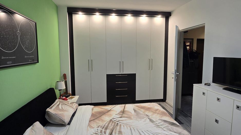 Apartament 2 camere ultrafinisat  cu gradina de 40 m2  zona Tautului - Poză 12