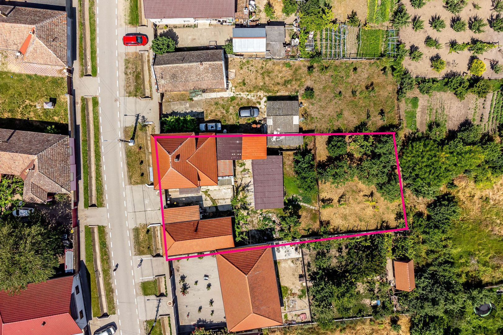 Casă cu 2 corpuri de clădire în Pecica, Arad. - Poză 2