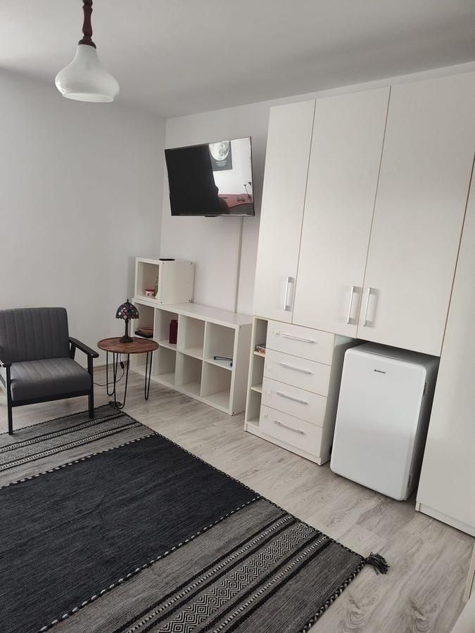 Garsonieră 5 min metrou Obor, complet renovată si mobilată– Str. Oboru - Poză 2