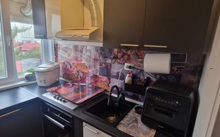 Vand apartament cu 4 camere in zona spitalul judetean,comision ,,0'' - Poză 13