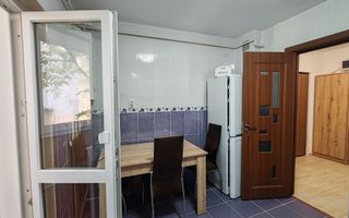Apartament 3 camere decomandat etajul 1 65mp 500euro Nicolina 2 - Poză 6